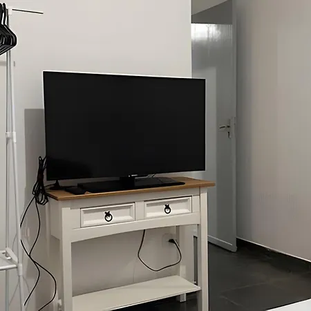 Studio Aqui E Seu Lugar Em Itagua-2